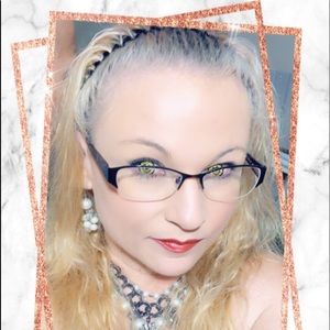 Meet your Posher, Shelly